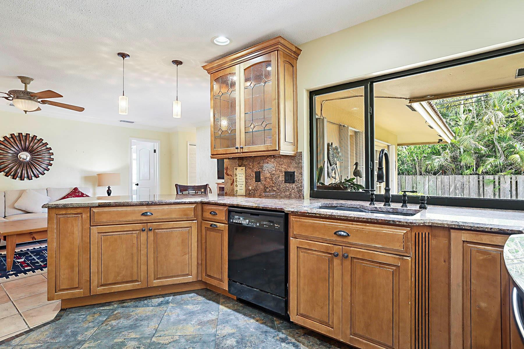 3031 NE 45th Street