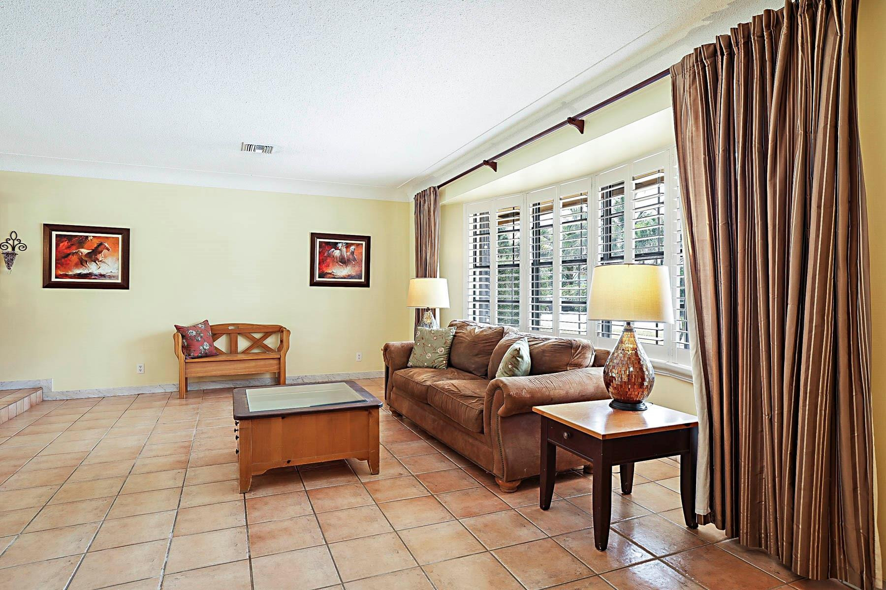 3031 NE 45th Street