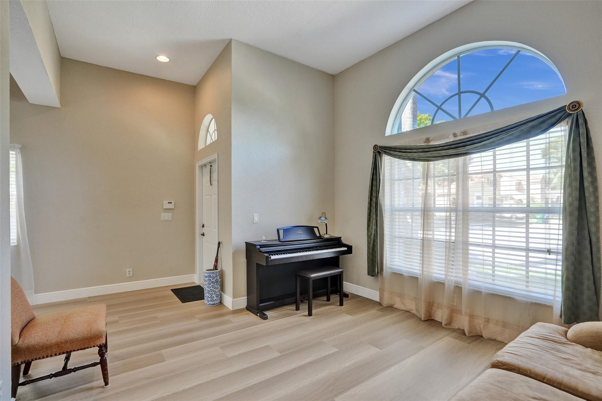 636 NW 127th Avenue