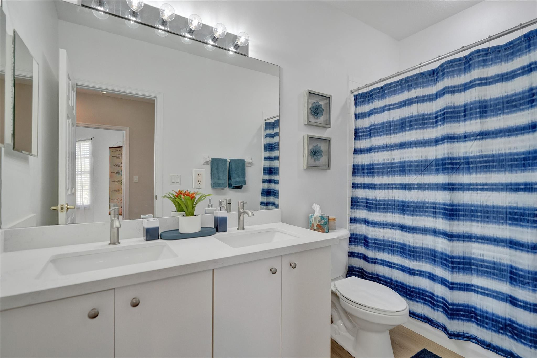 636 NW 127th Avenue