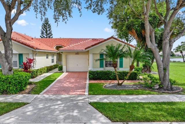 6171 Floral Lakes Drive