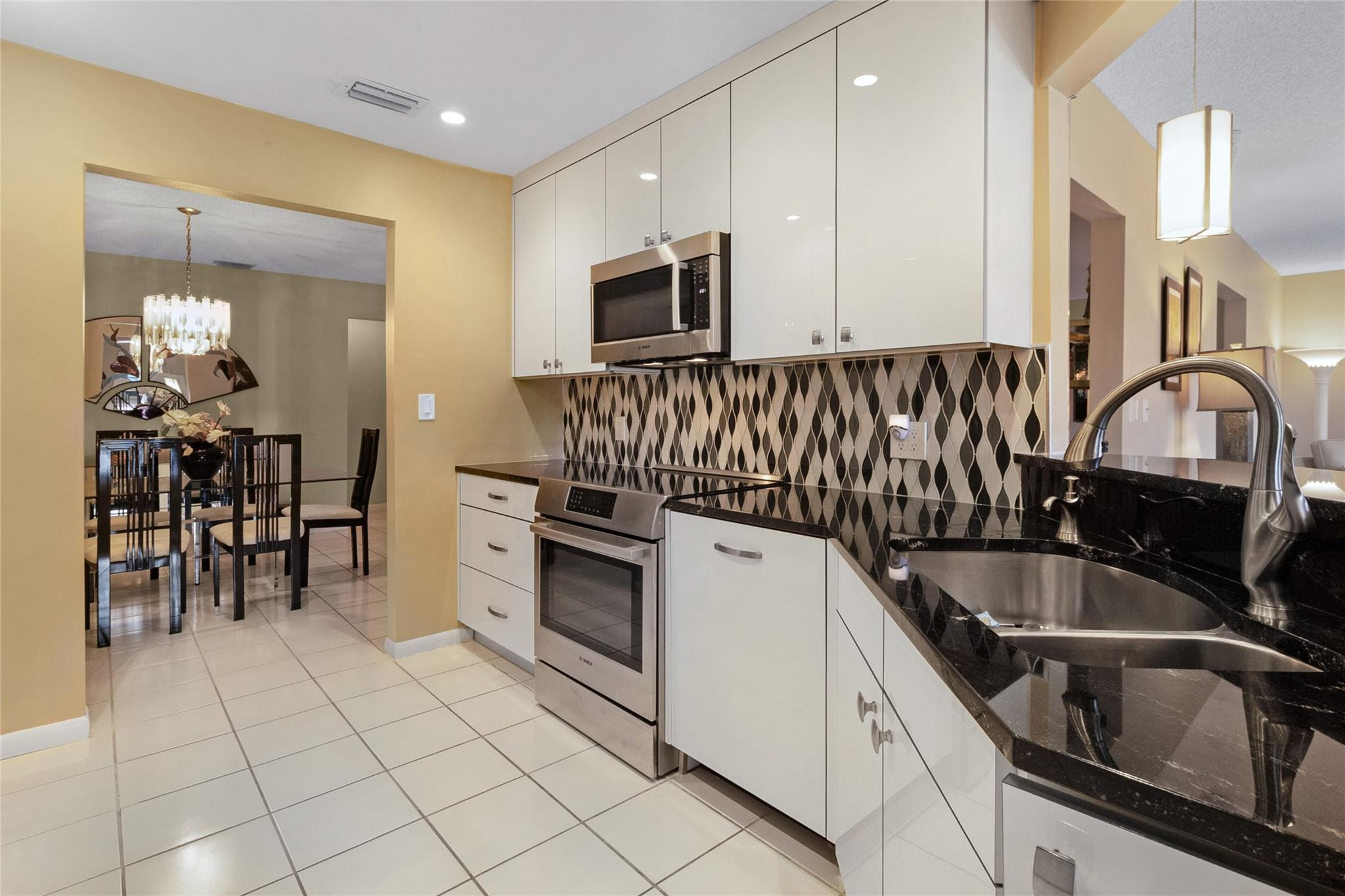 3260 Deer Creek Lake Shore Drive 3260