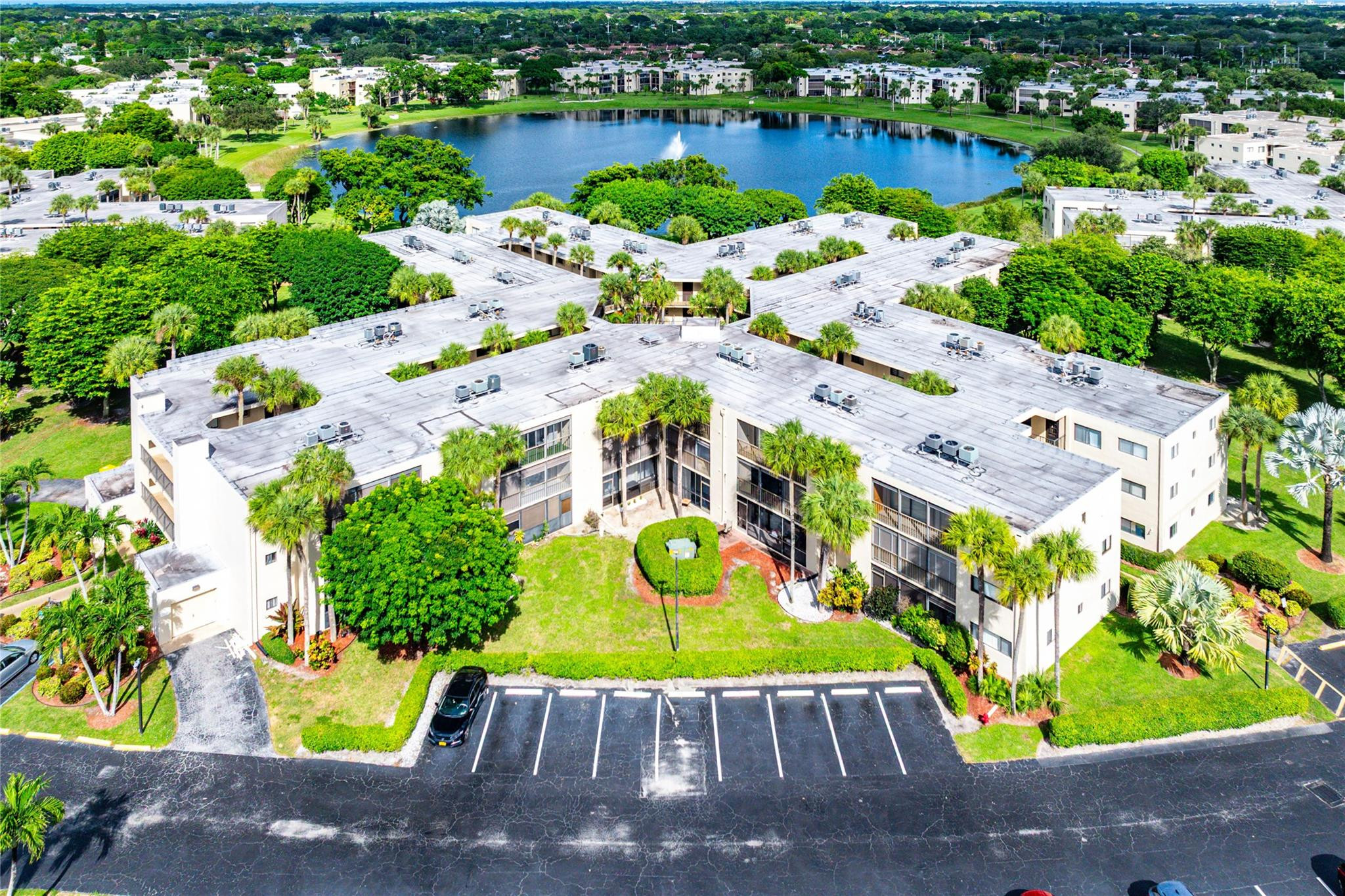 5280 Las Verdes Circle 202