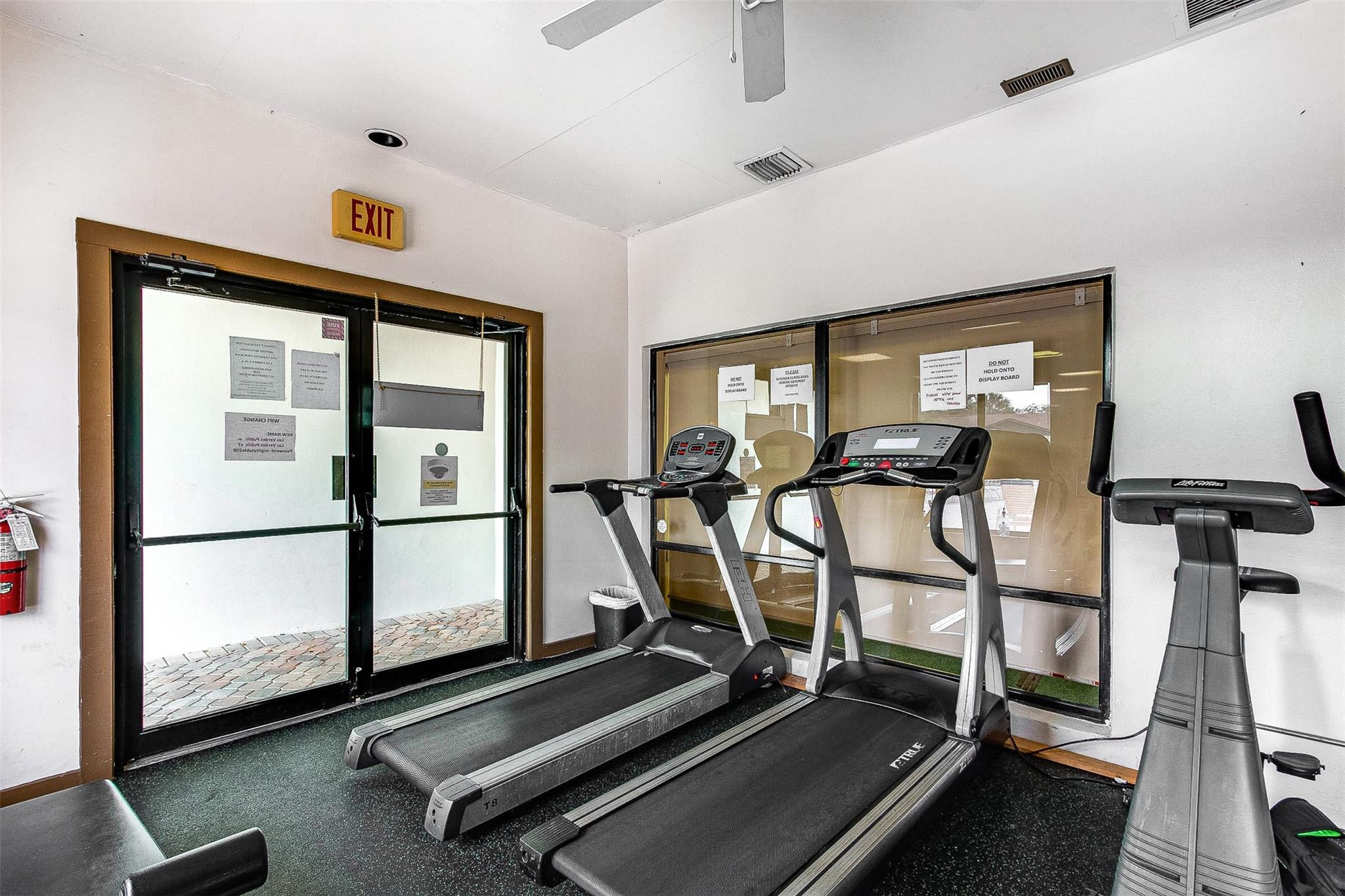 5280 Las Verdes Circle 202