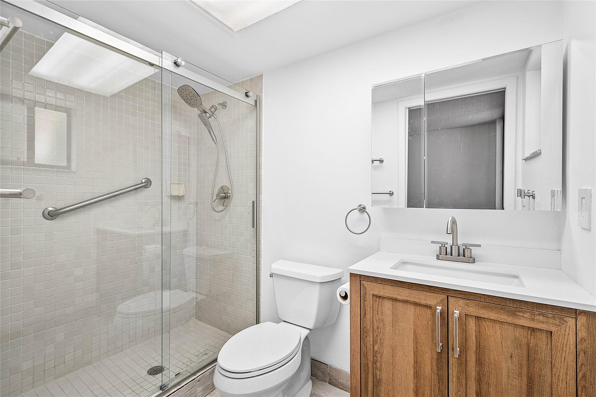 5280 Las Verdes Circle 202
