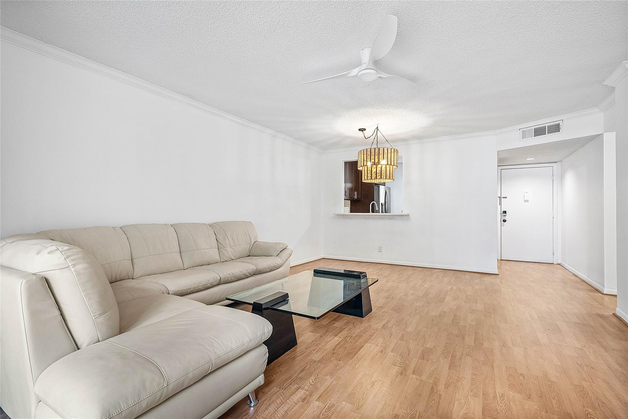 5280 Las Verdes Circle 202