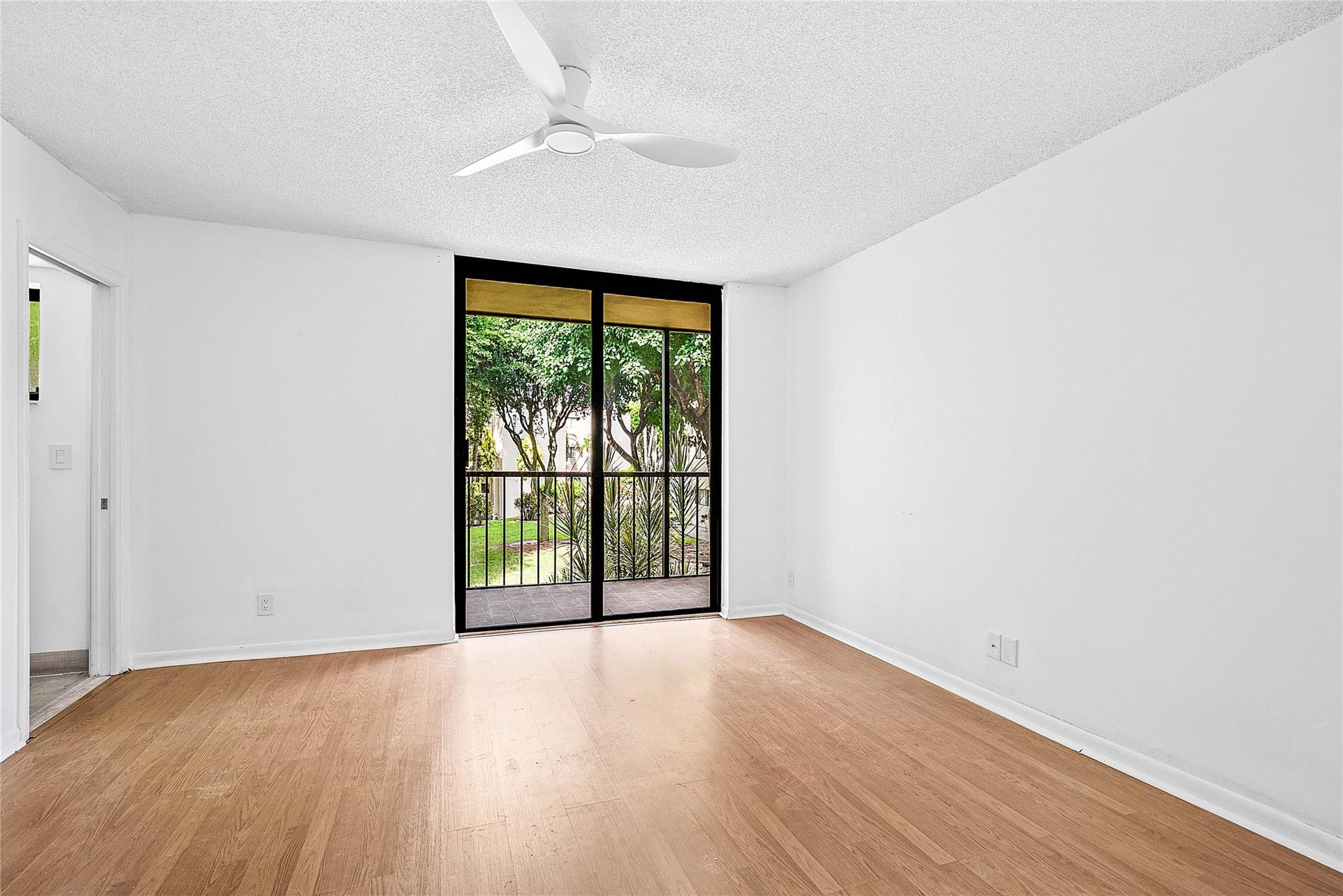 5280 Las Verdes Circle 202