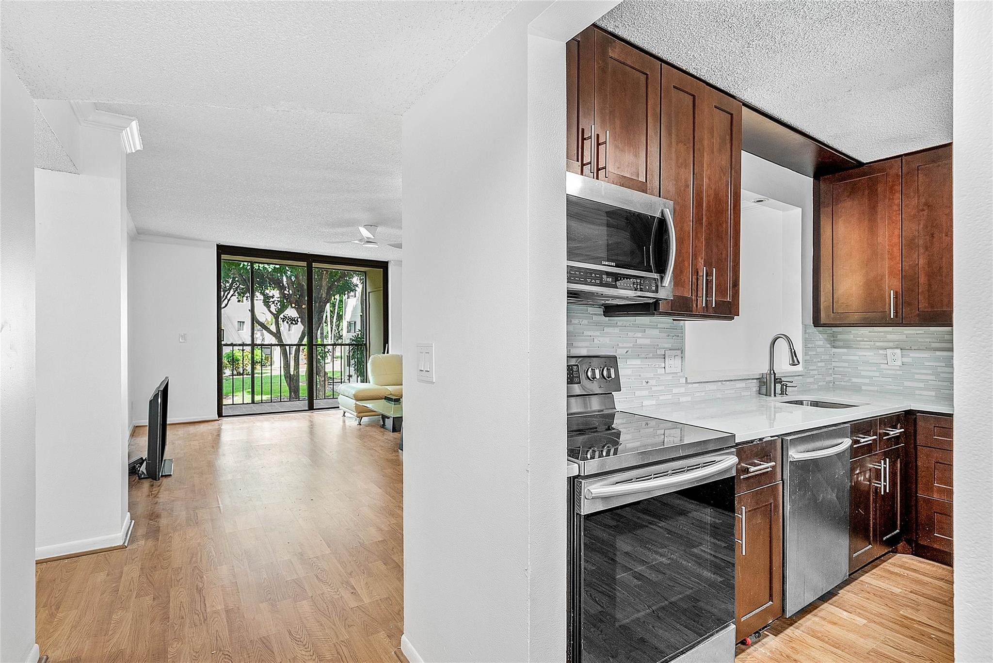 5280 Las Verdes Circle 202
