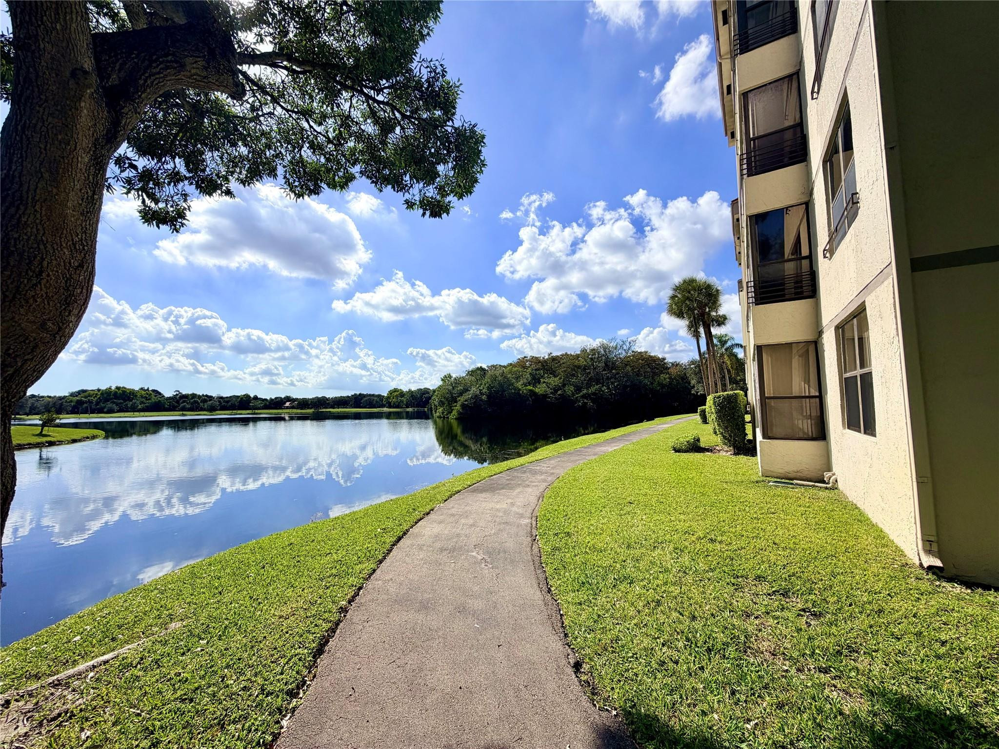 2907 Carambola Circle 201