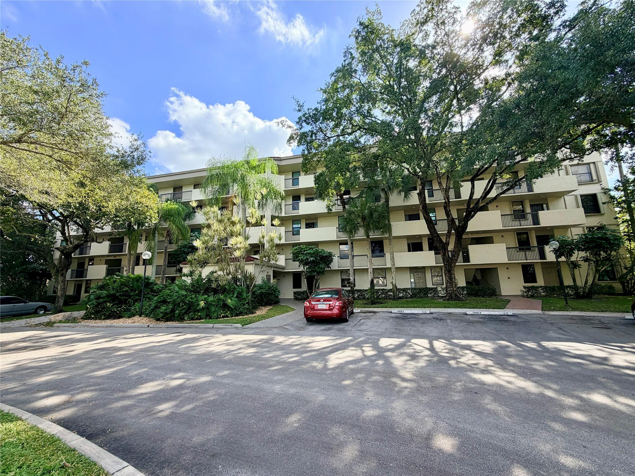 2907 Carambola Circle 201
