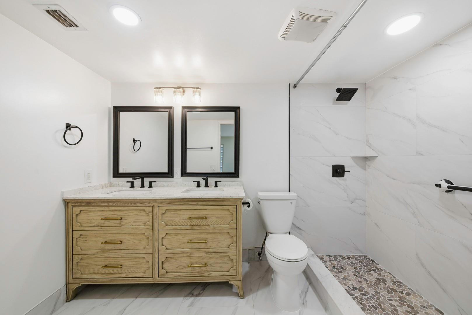 2901 Victoria Circle B-2
