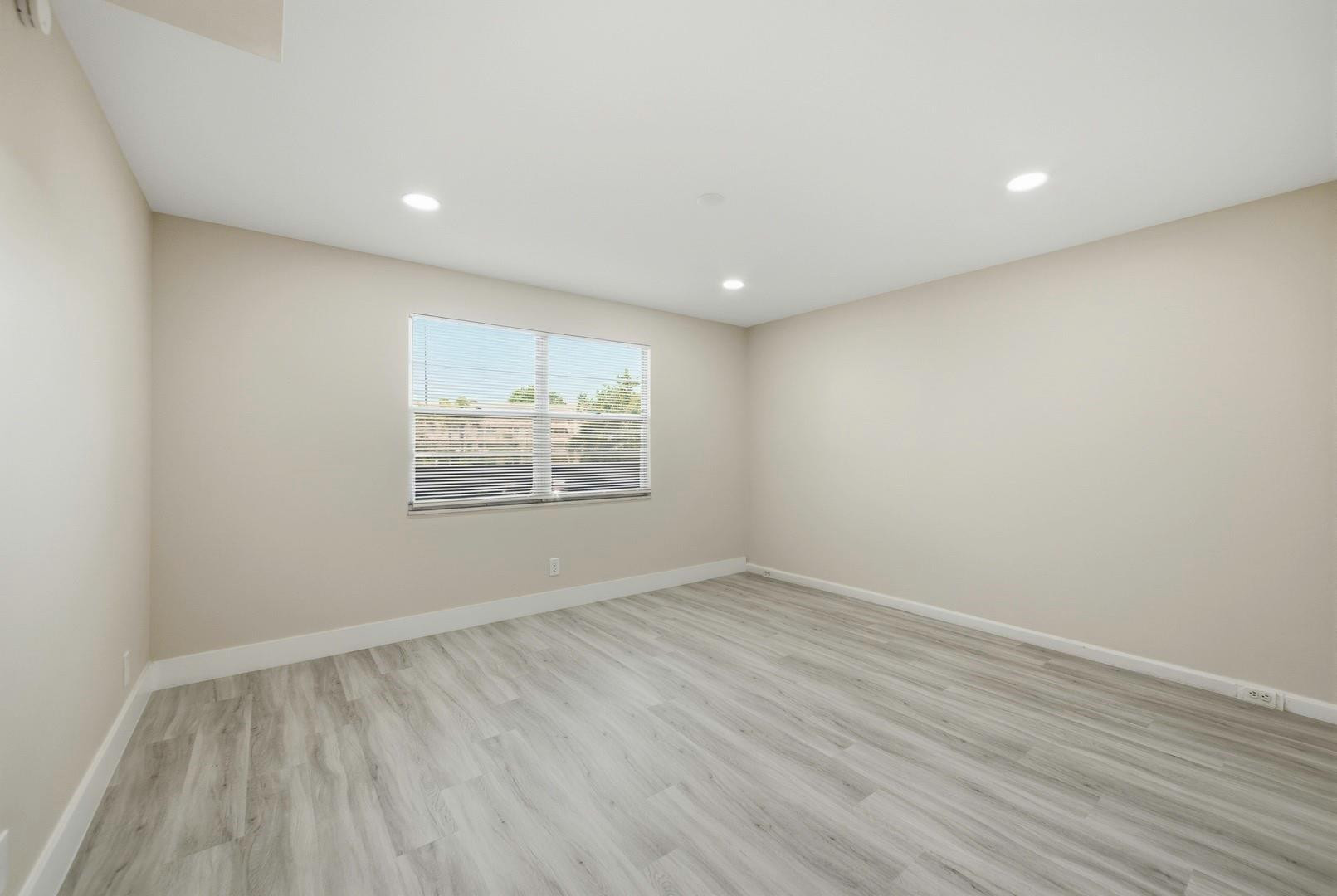 2901 Victoria Circle B-2