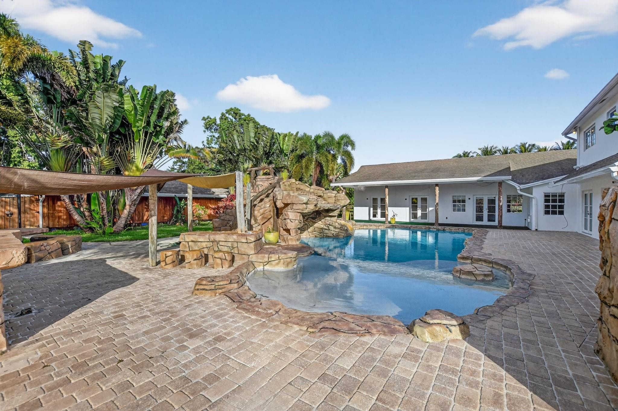 8233 Stagecoach Lane