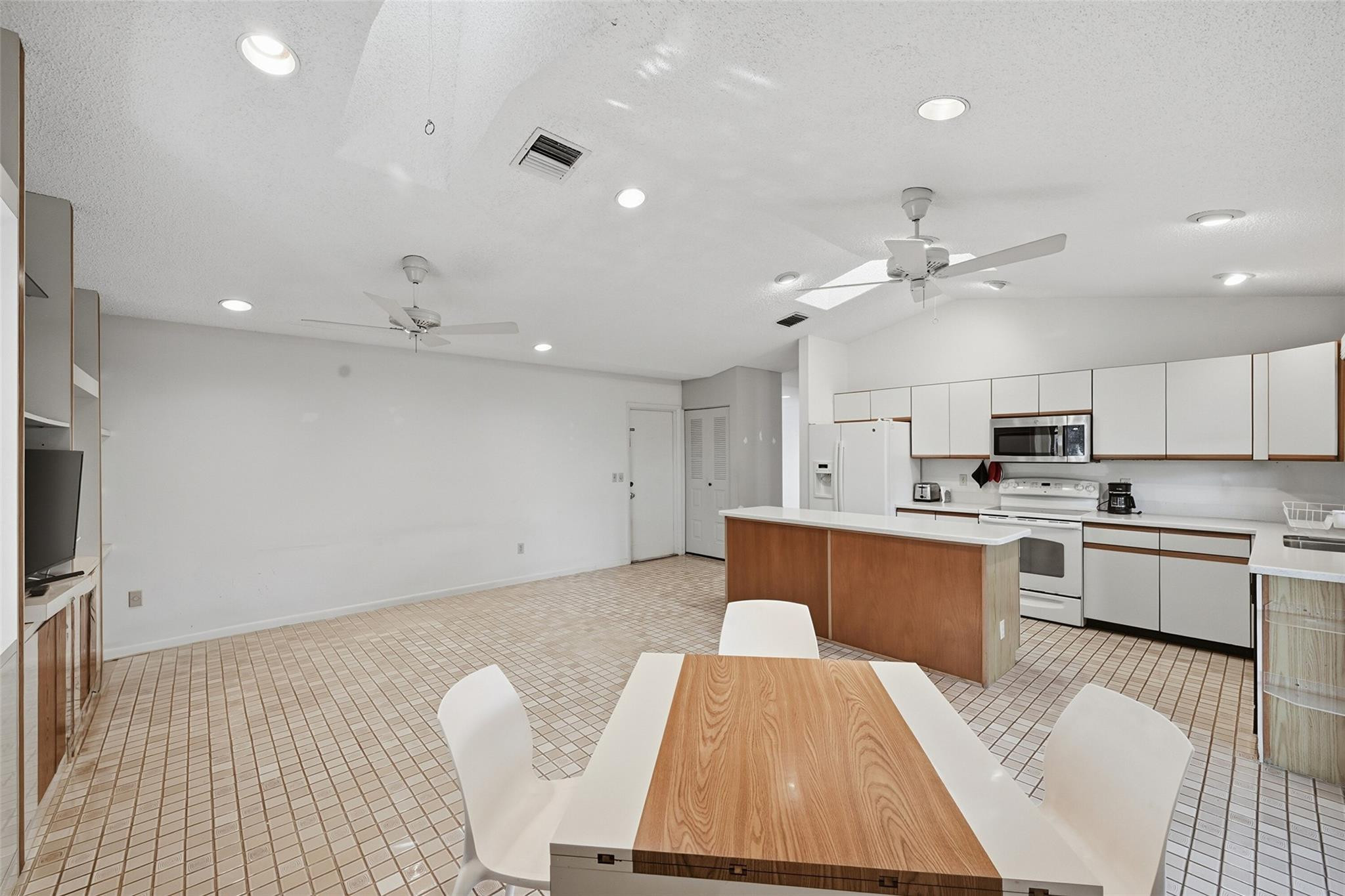 2805 NW 15th Street