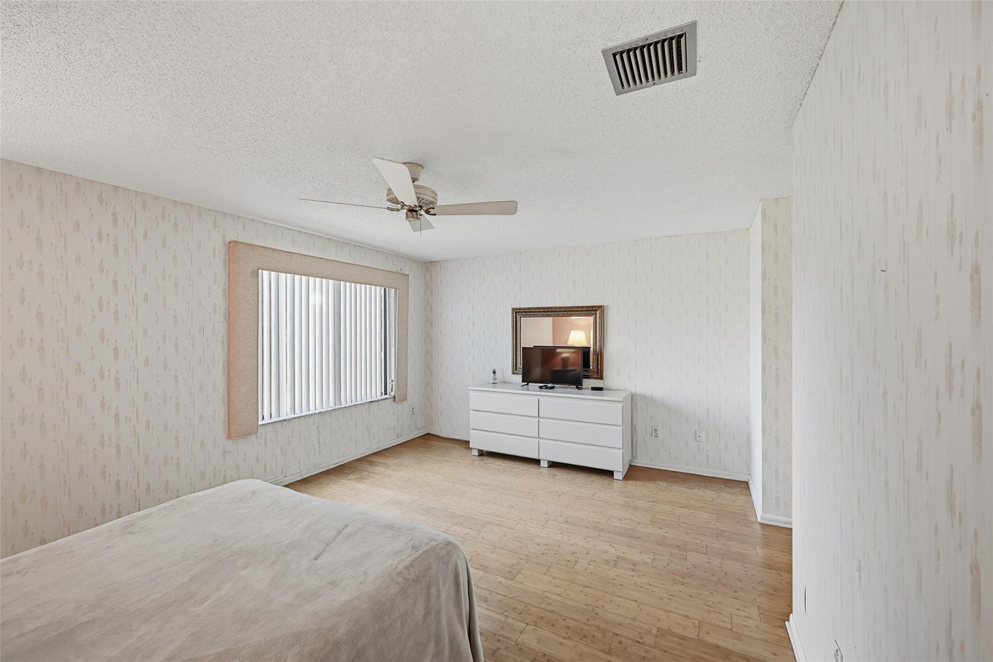 2805 NW 15th Street