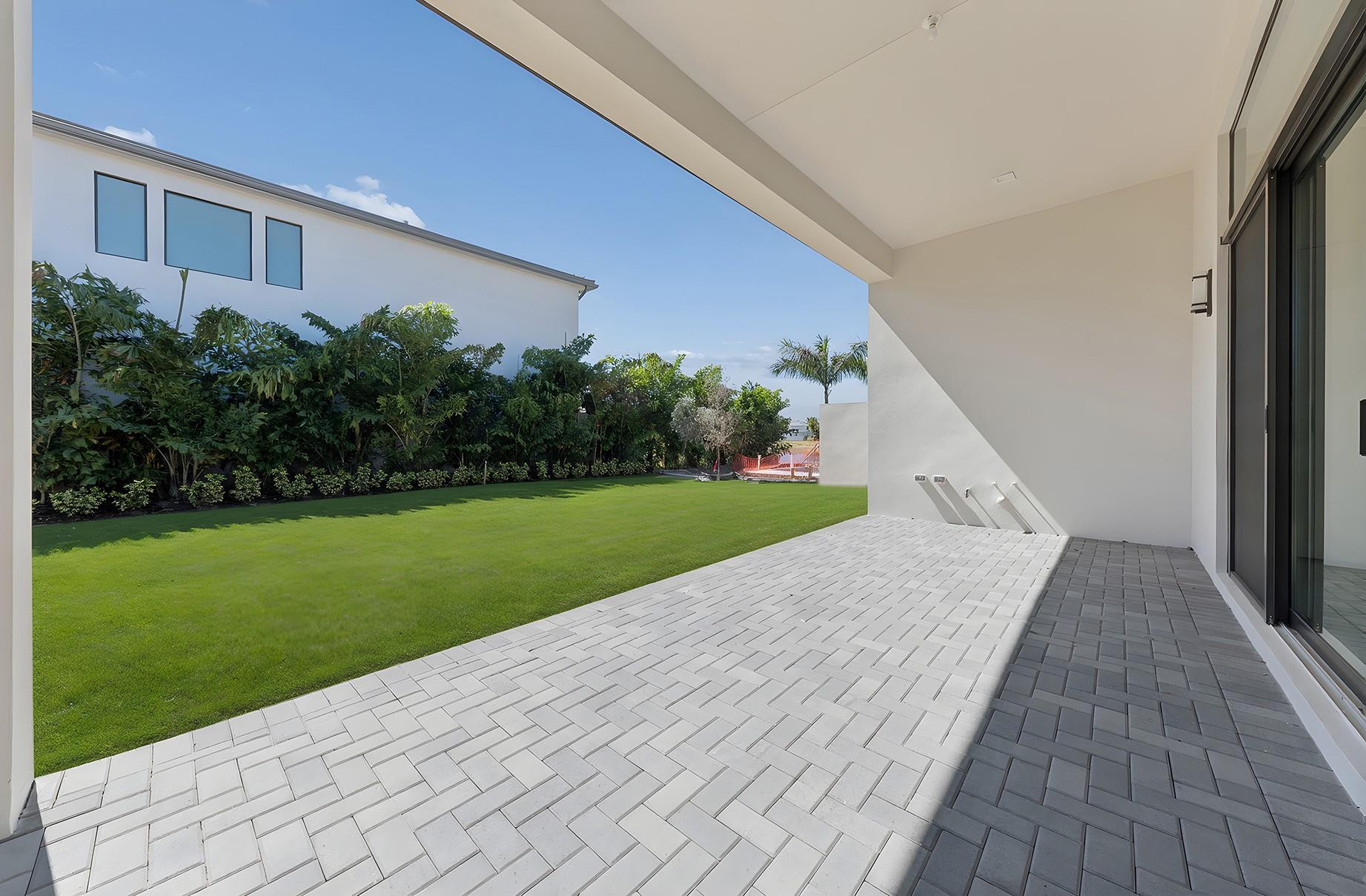 9568 Regal Palm Court