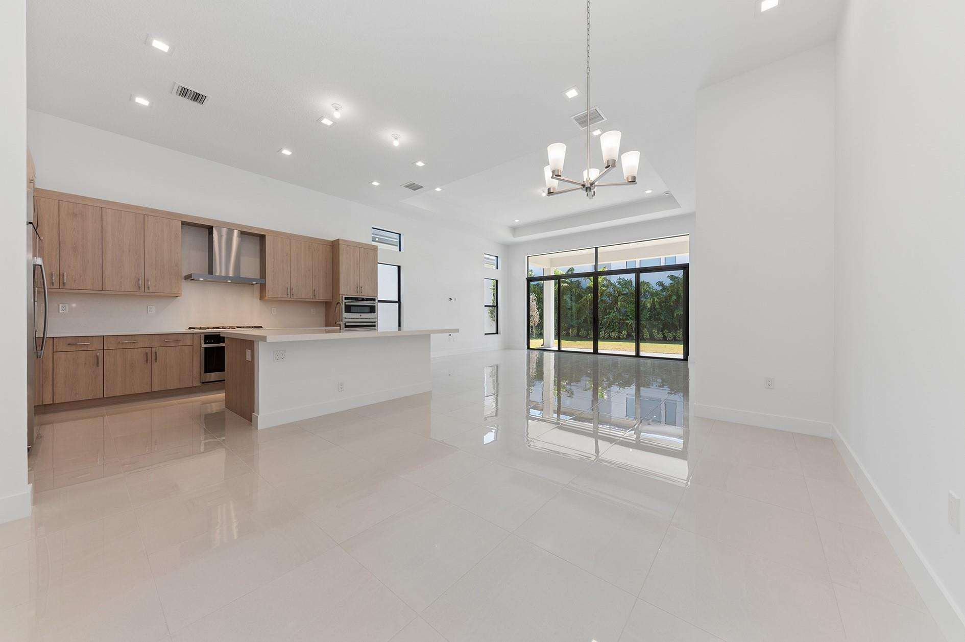 9568 Regal Palm Court