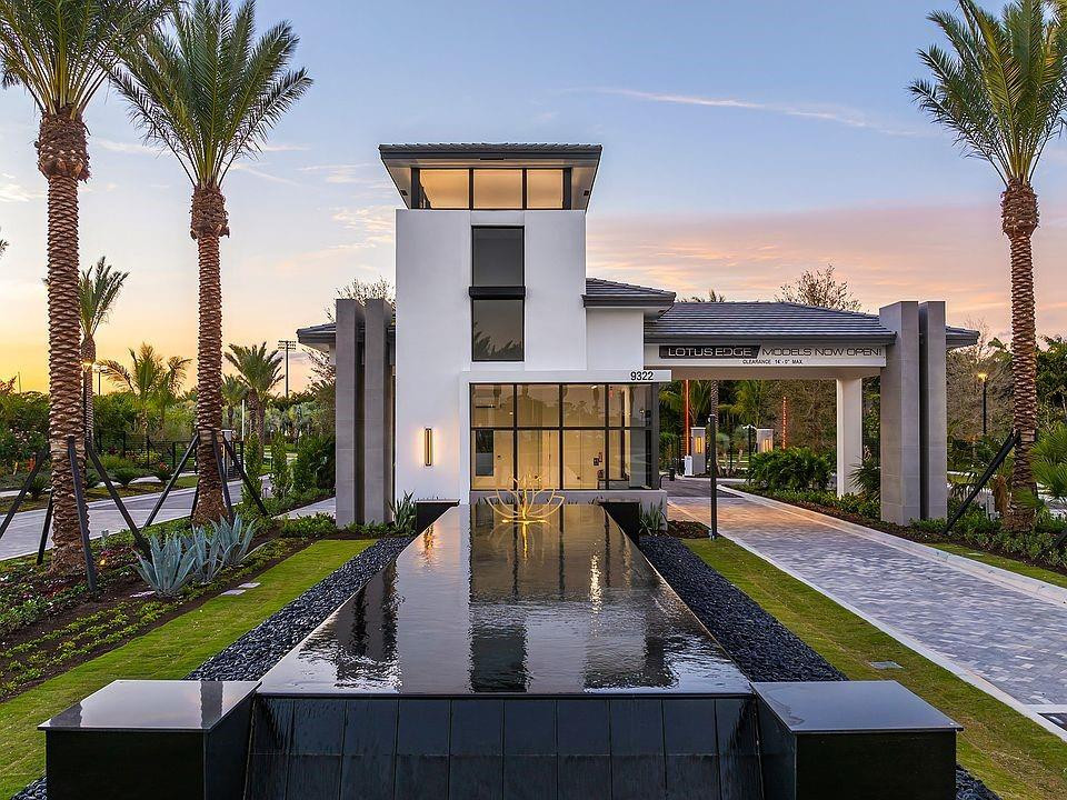 9568 Regal Palm Court