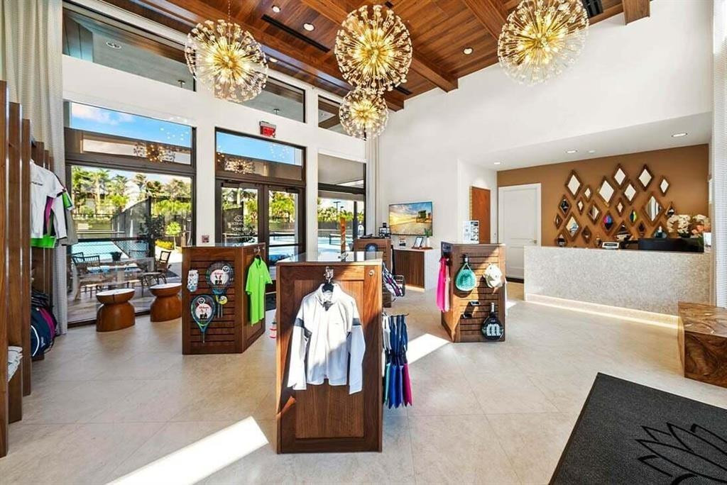 9568 Regal Palm Court