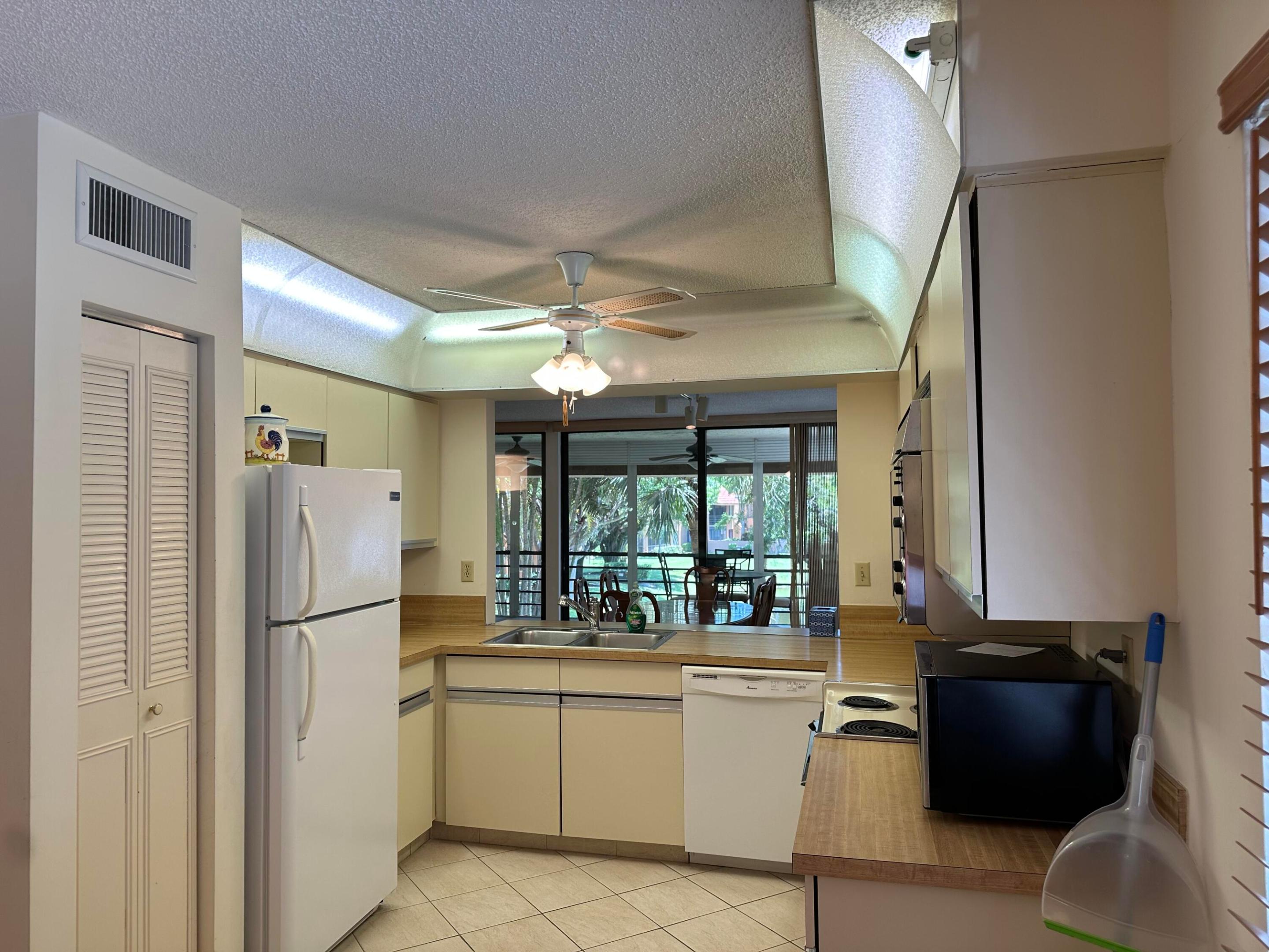 11142 Green Lake Drive 204