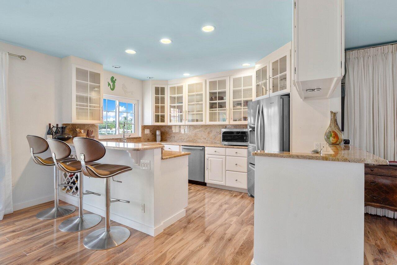 815 Palm Trail 1