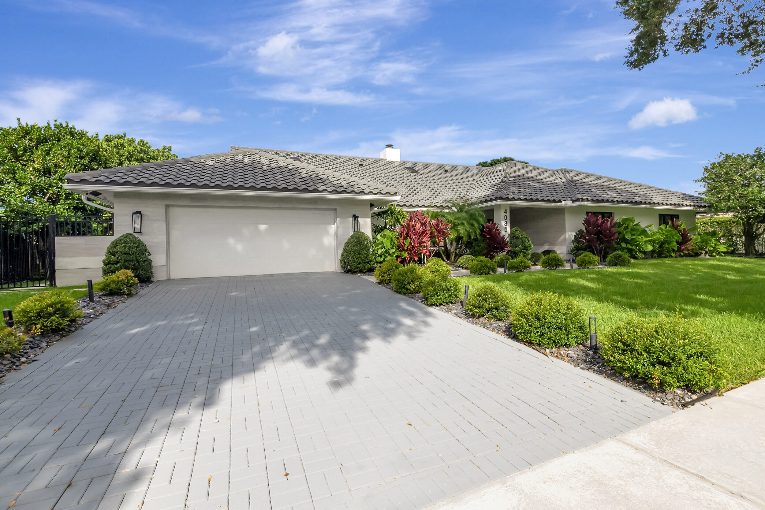 4085 Georges Way