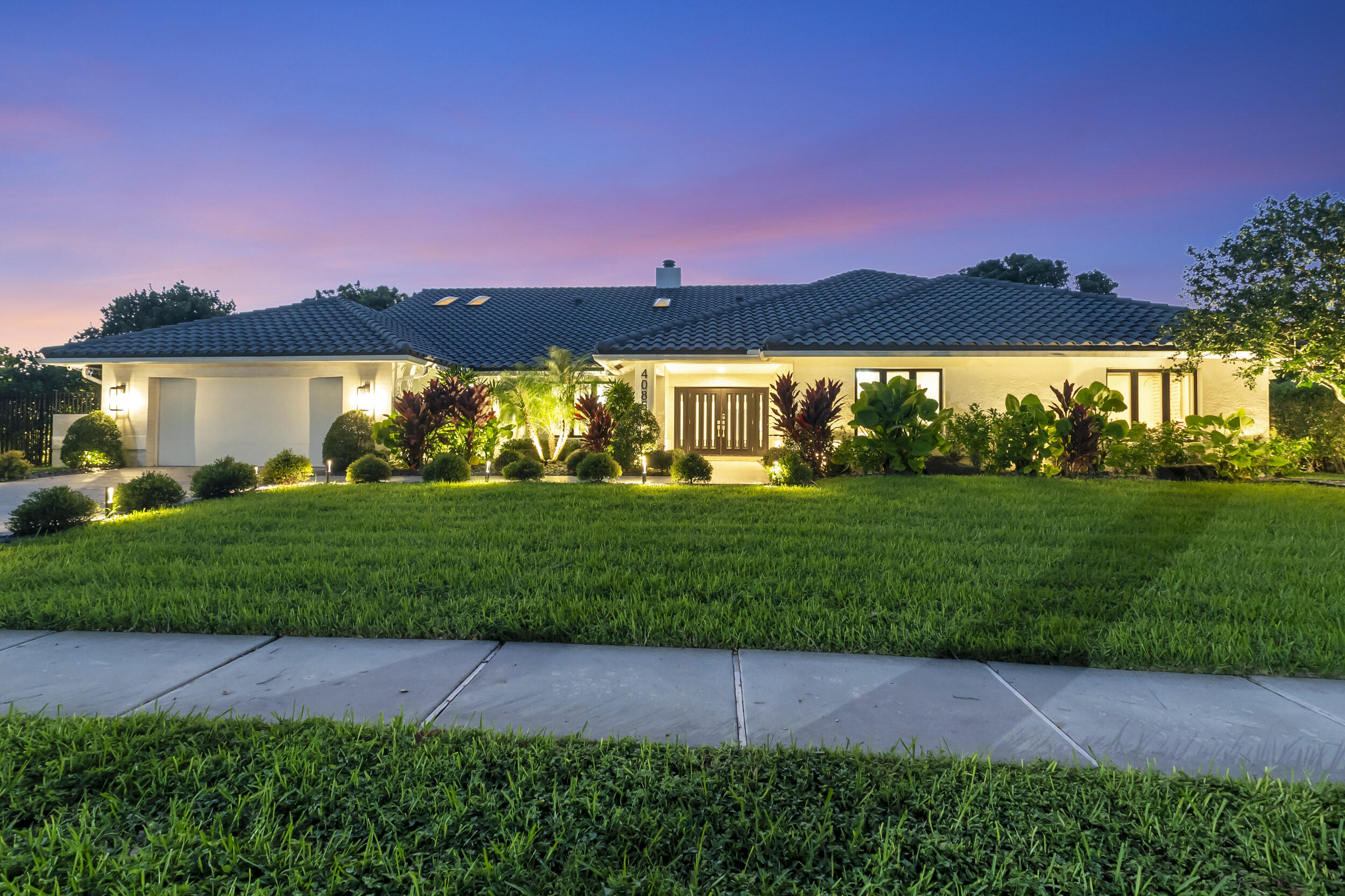 4085 Georges Way