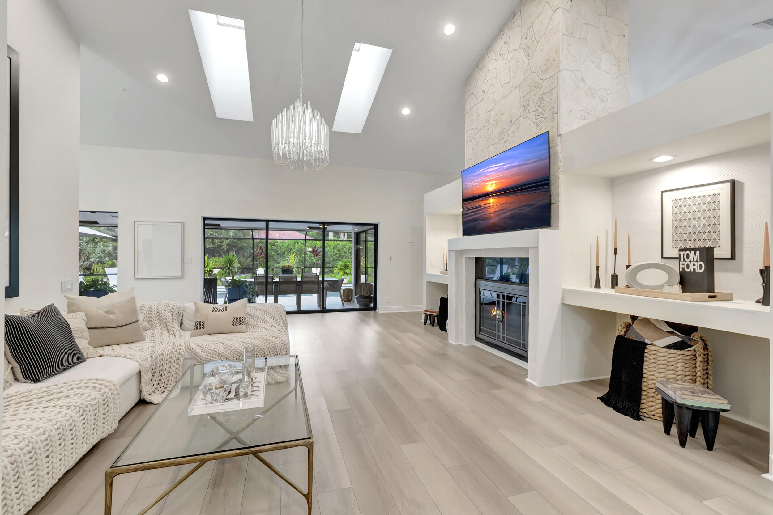 4085 Georges Way