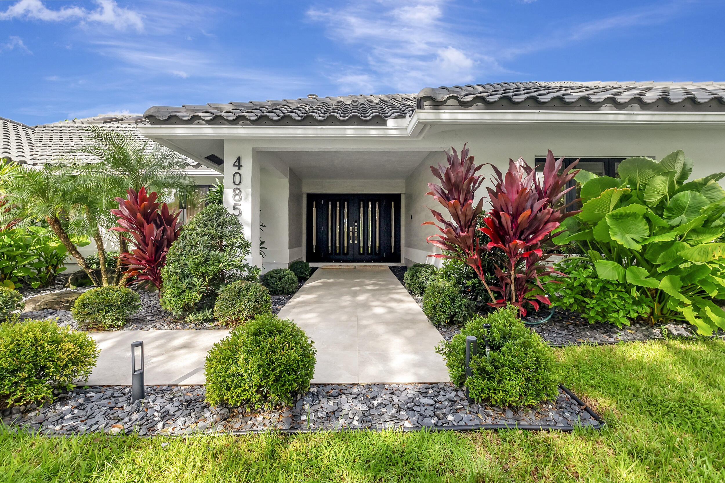 4085 Georges Way