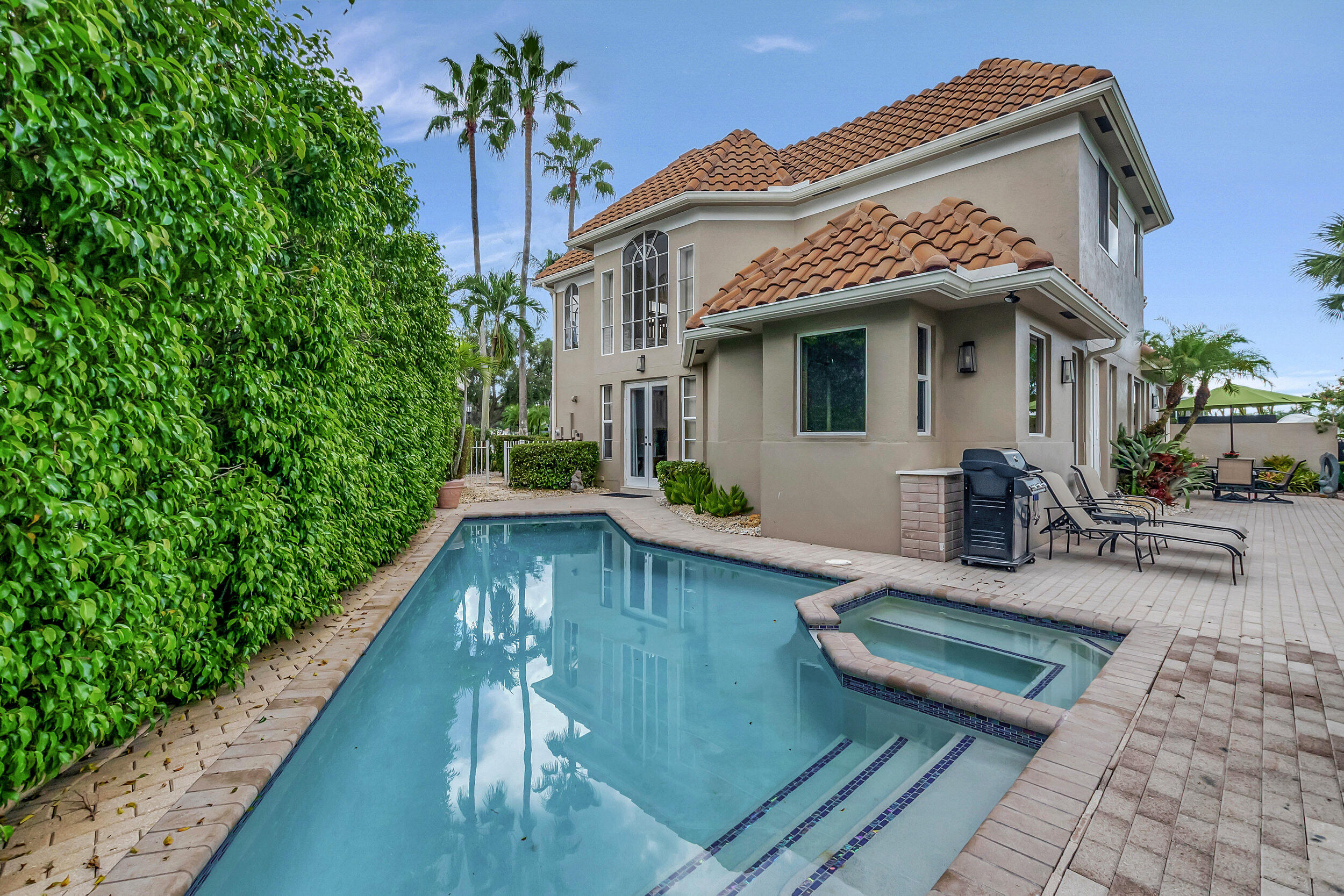 5815 NW 42nd Way