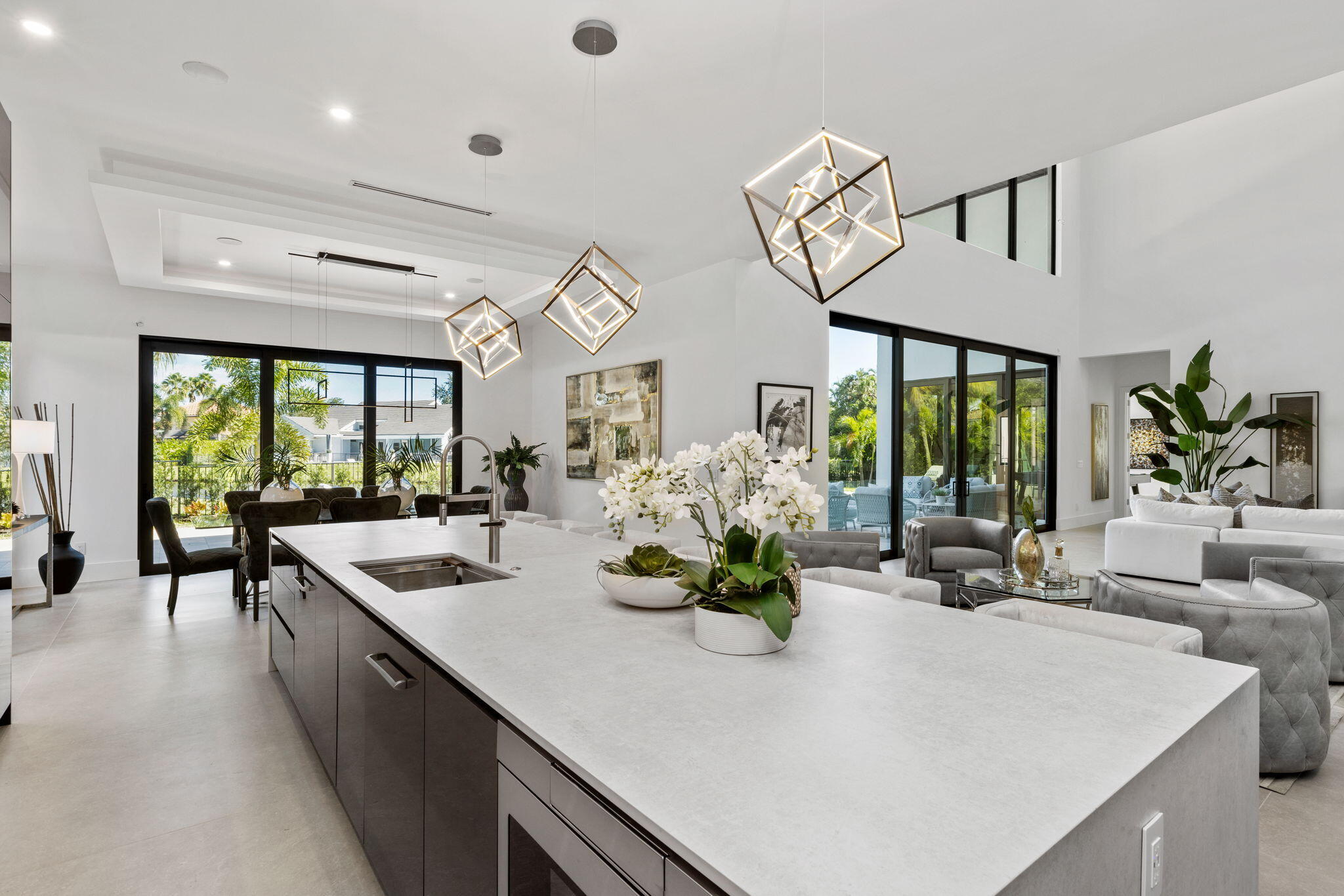 5756 Paddington Way