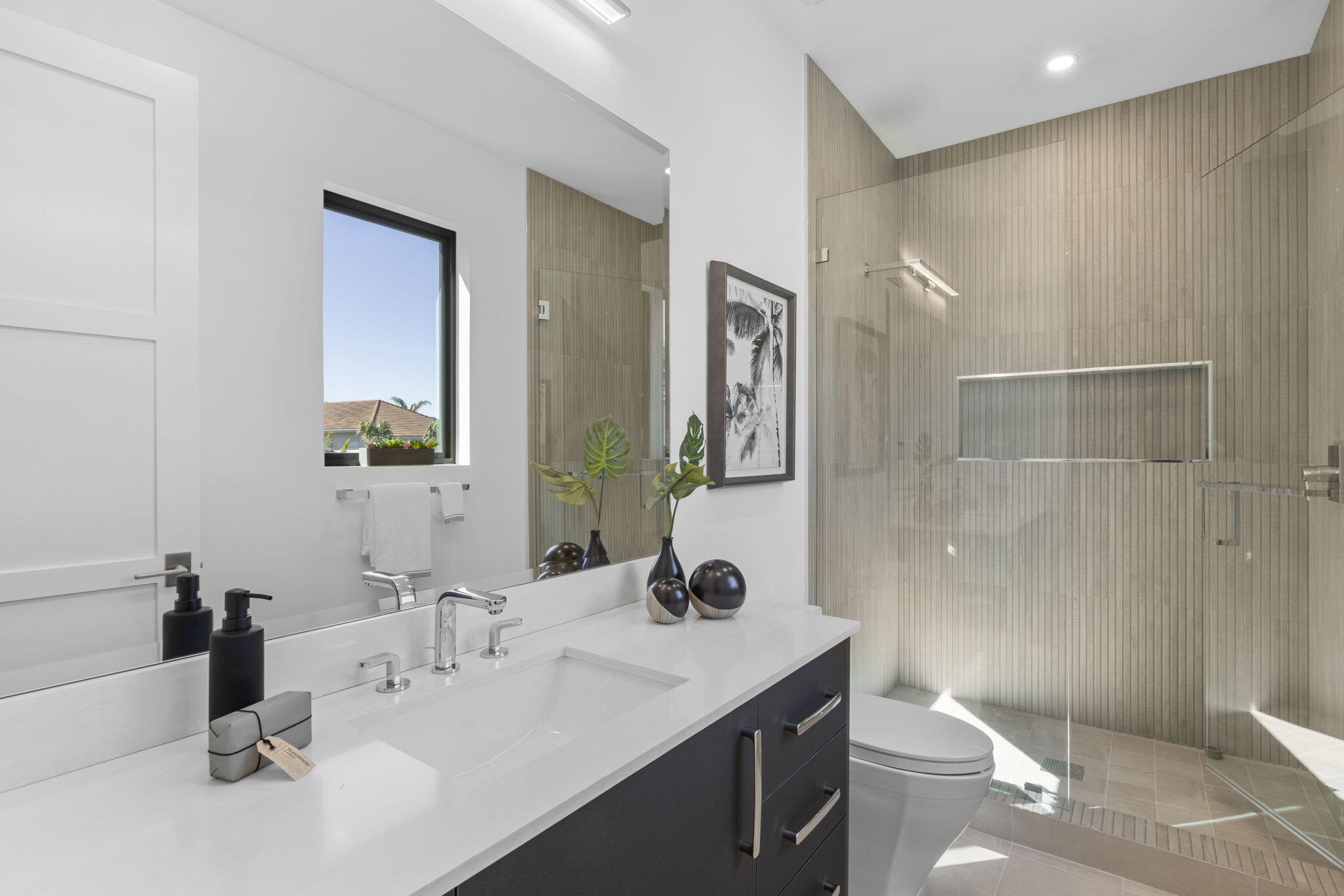 5756 Paddington Way