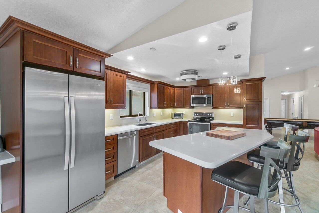 11123 Highland Circle