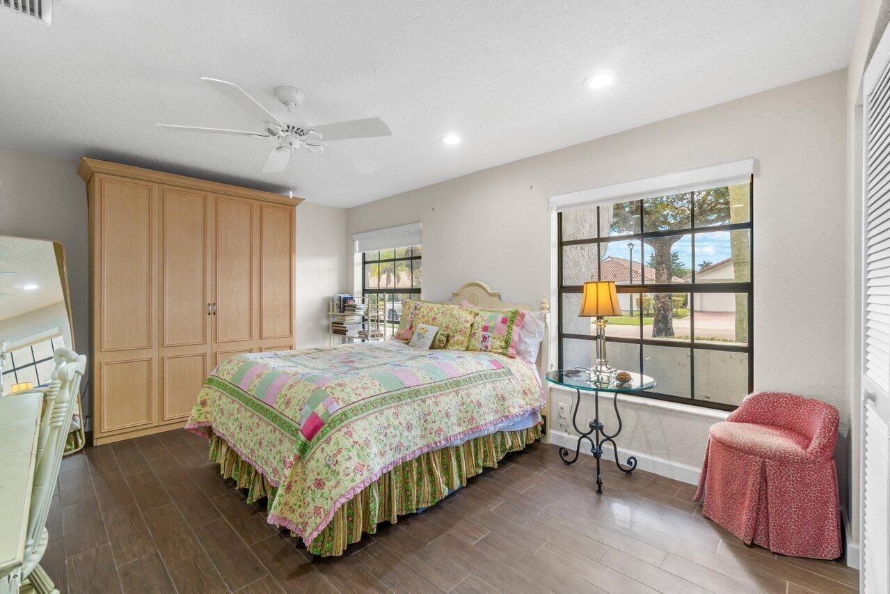 11123 Highland Circle