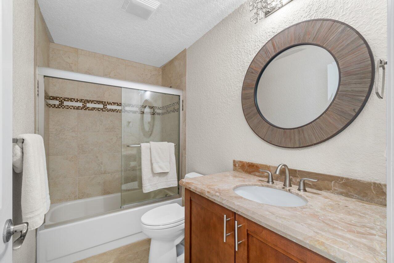 11123 Highland Circle