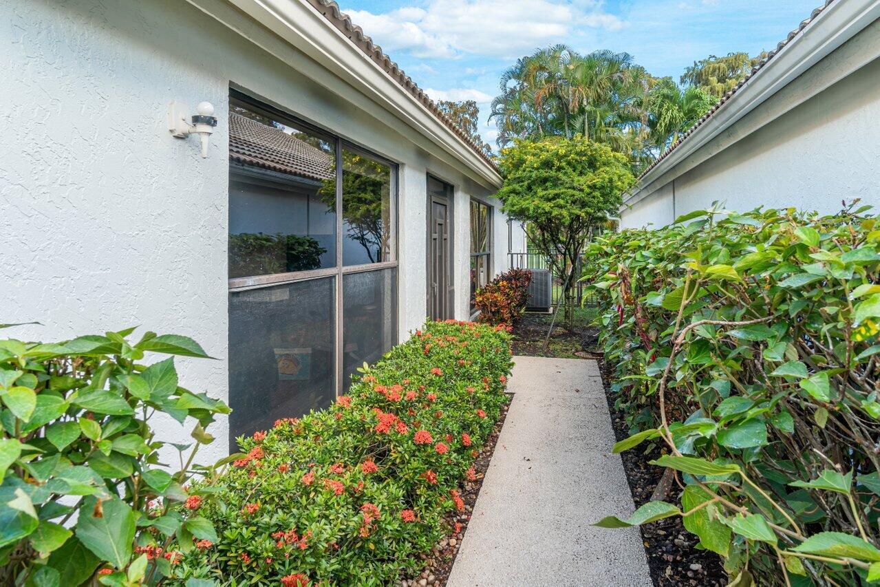 11123 Highland Circle