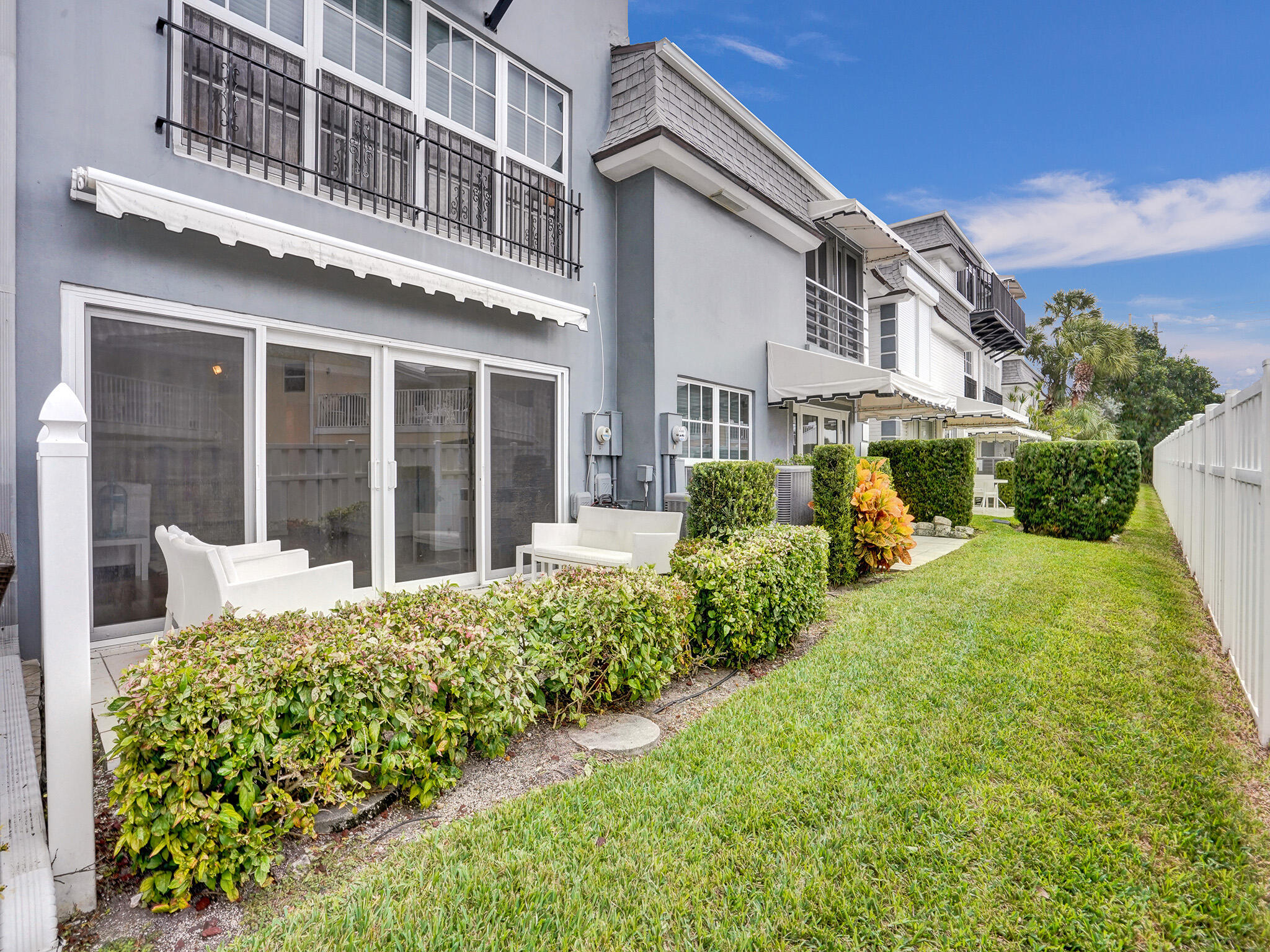1194 Hillsboro Mile 35
