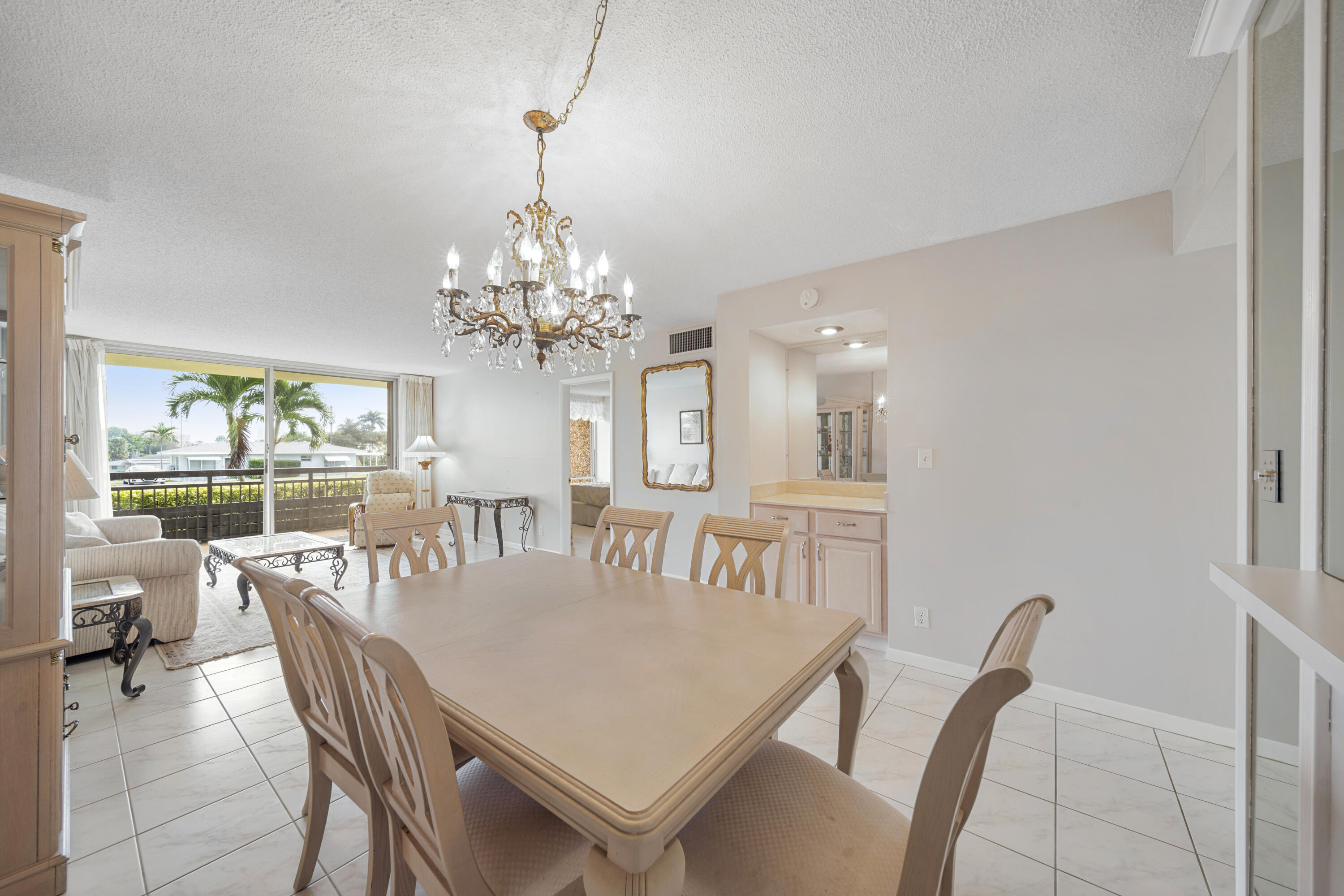 555 NW 4th Avenue 1240