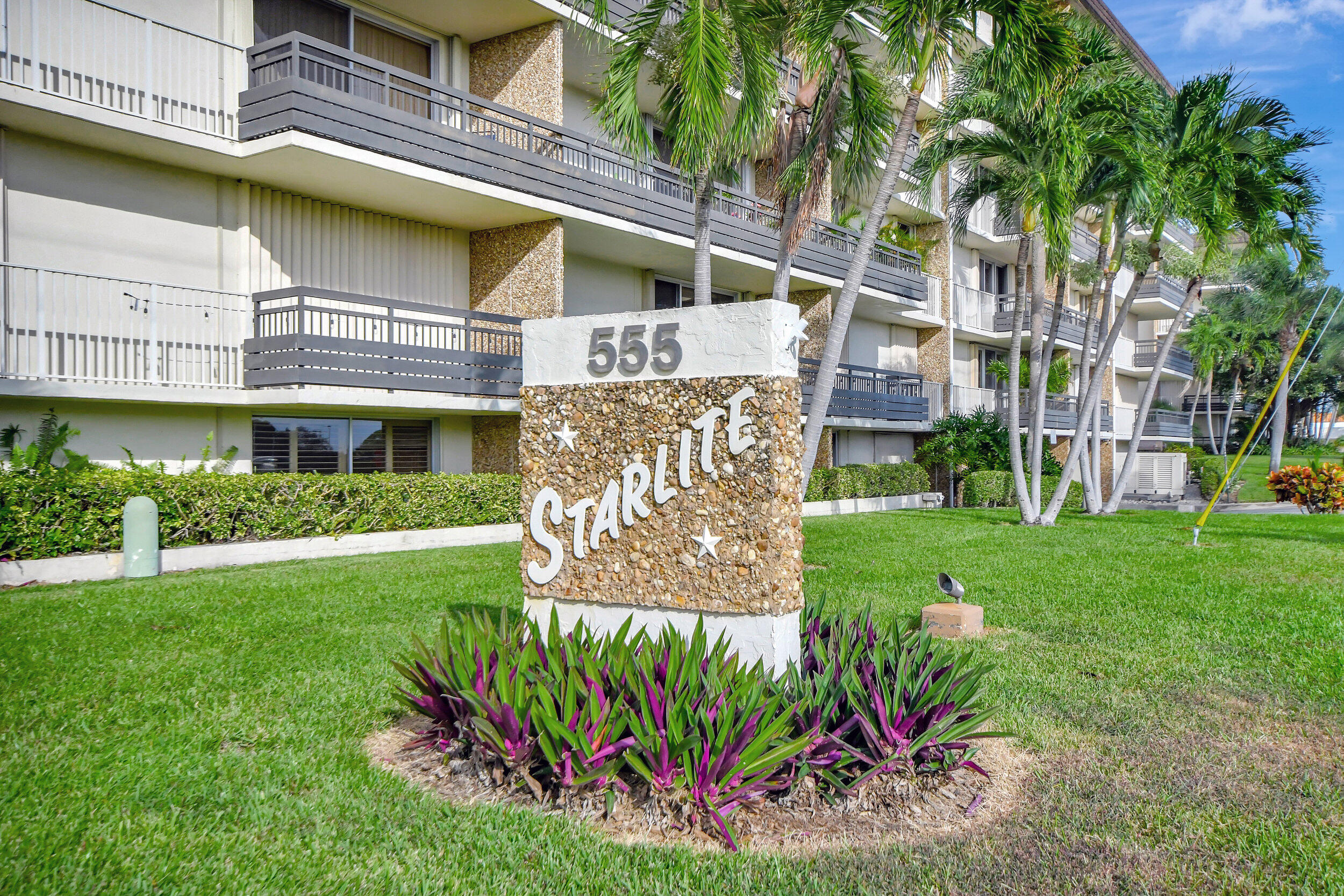 555 NW 4th Avenue 1240