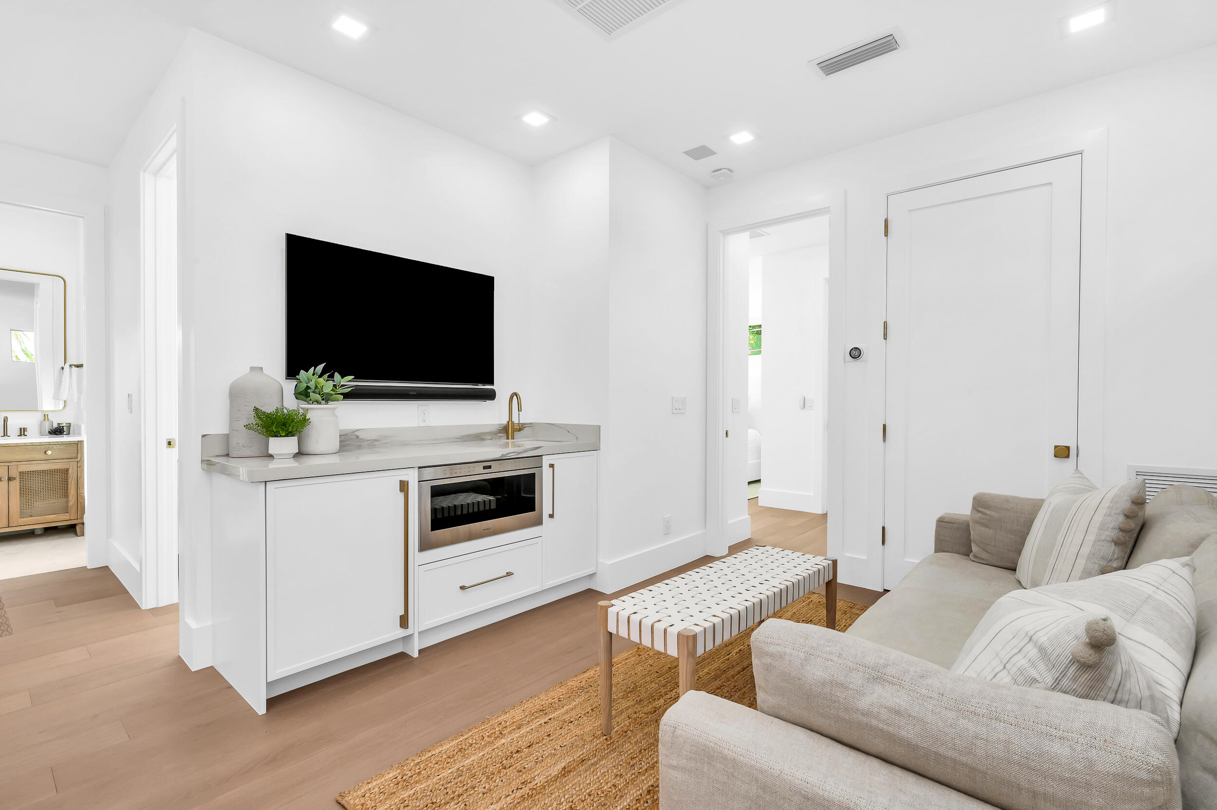 21 NE 12th Street