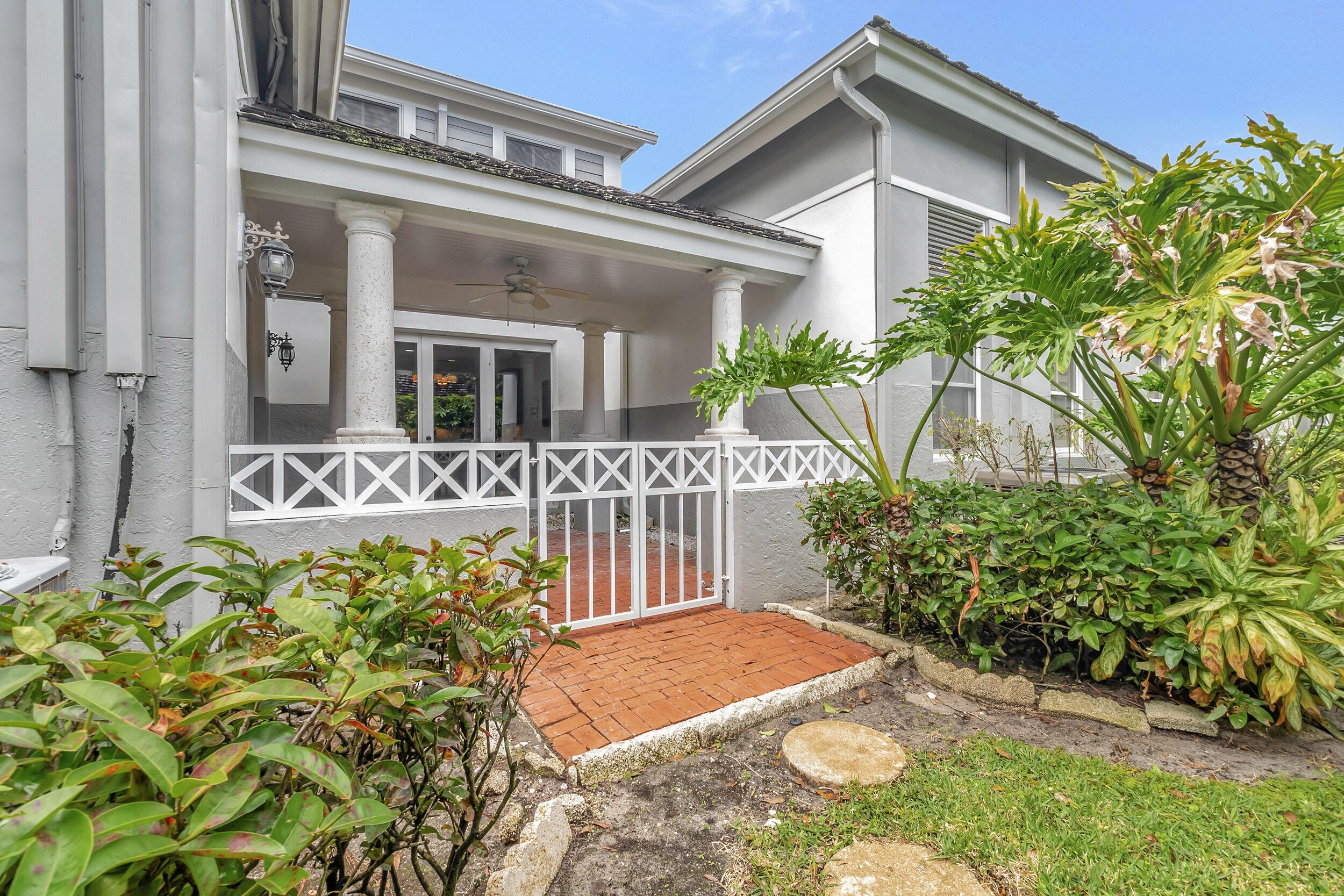 5600 NW 40th Avenue