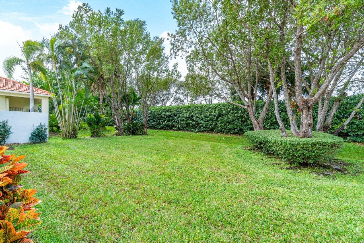 9726 Isles Cay Drive