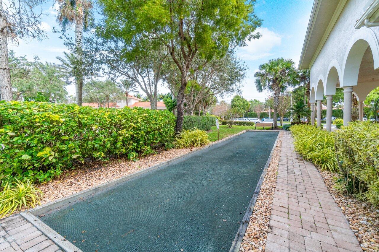9726 Isles Cay Drive