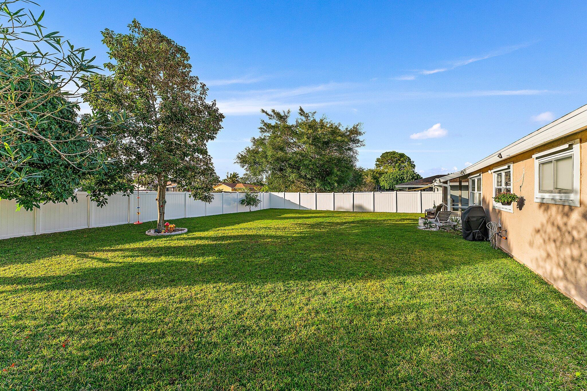 2122 SE Wald Street, Port St. Lucie