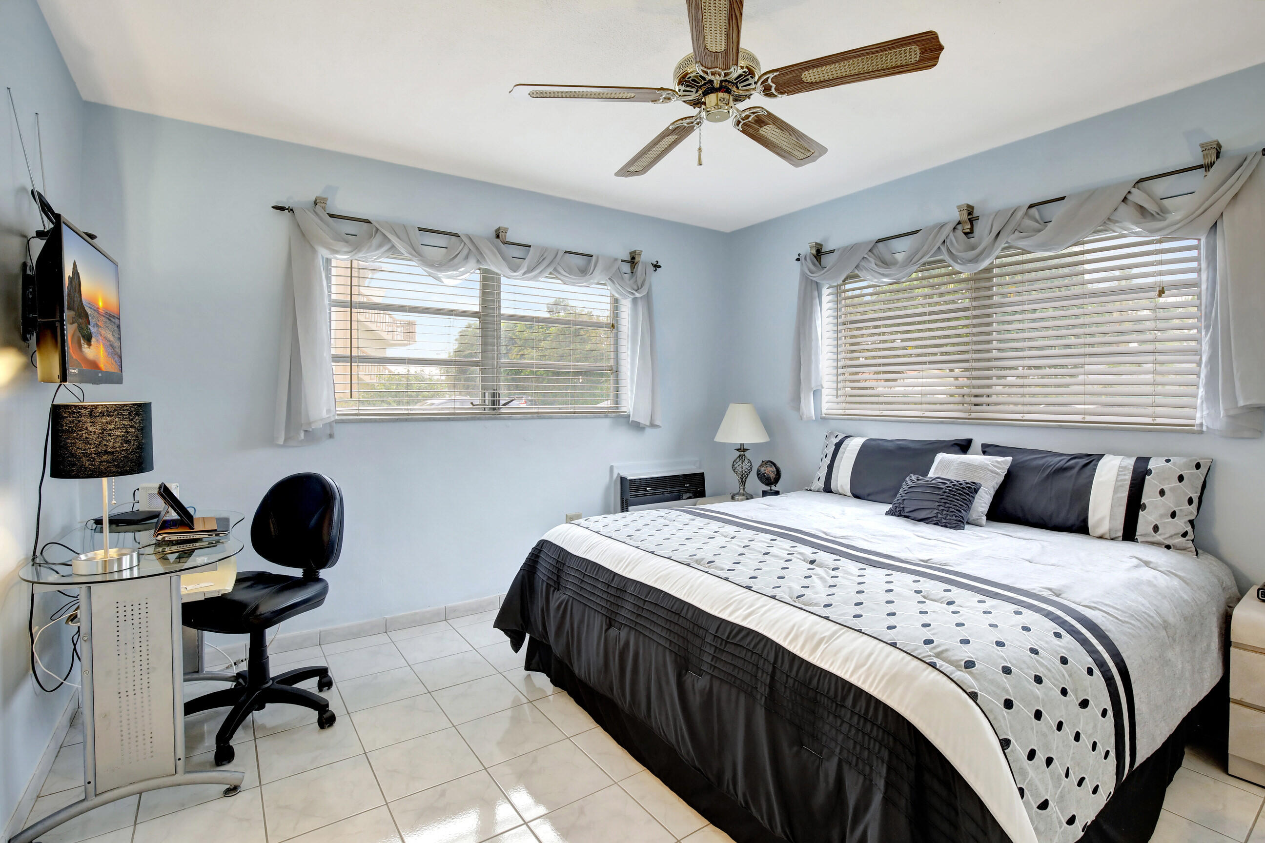 17090 NE 14th Avenue 112