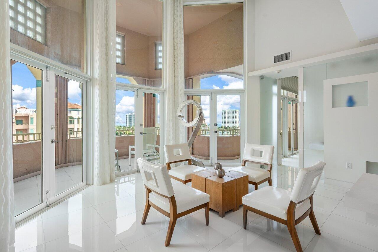 300 SE 5th Avenue 8080
