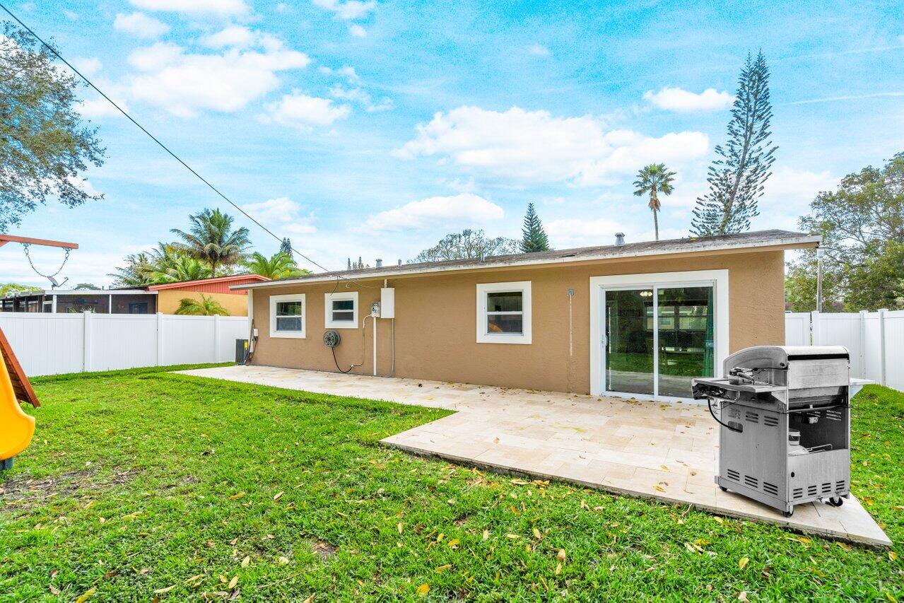 4979 SW 4th Street