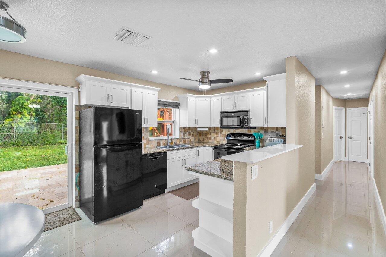 4979 SW 4th Street