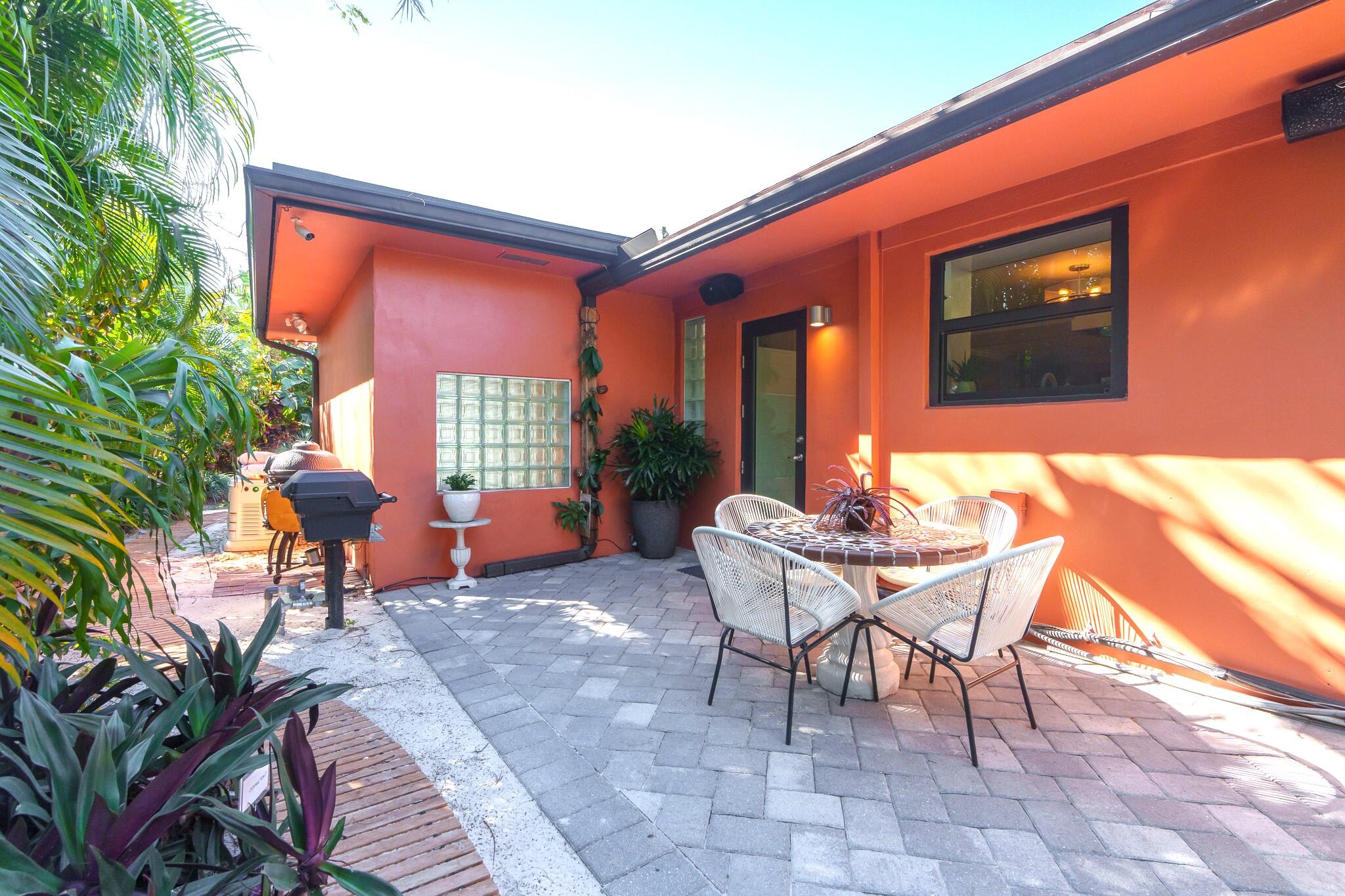 202 NE 5th Terrace