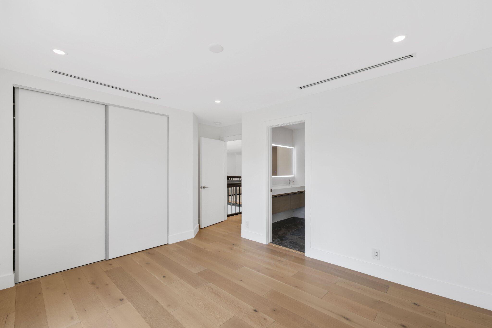 680 NE 29th Place